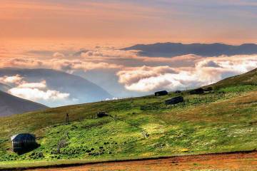 مقایسه قیمت تور‌های مرداد ۱۴۰۱ + جدول قیمت