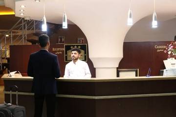 کاهش ۸۰ درصدی سطح رزرو هتلهای تهران در پی قطعی اینترنت