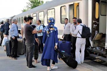 آغاز پیش فروش بلیط قطار نیمه دوم فروردین از فردا
