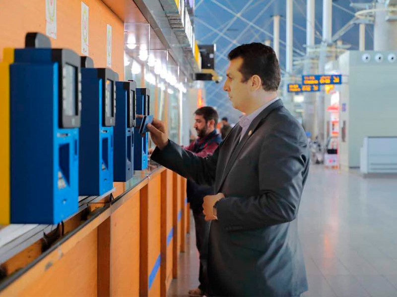 درآمد ۱۴۰۰ میلیاردی دولت از عوارض خروج از کشور در ۸ ماه ۱۴۰۱