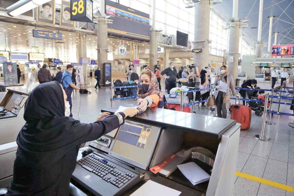 عوارض خروج از کشور افزایش نمی‌یابد