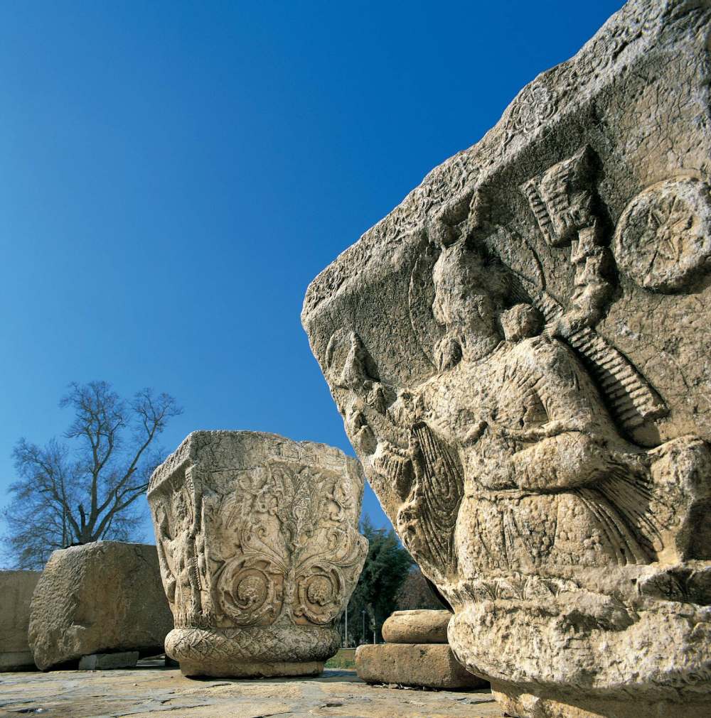 تلاش برای کشف راز سنگ‌نگاره ساسانی نویافته در لندن