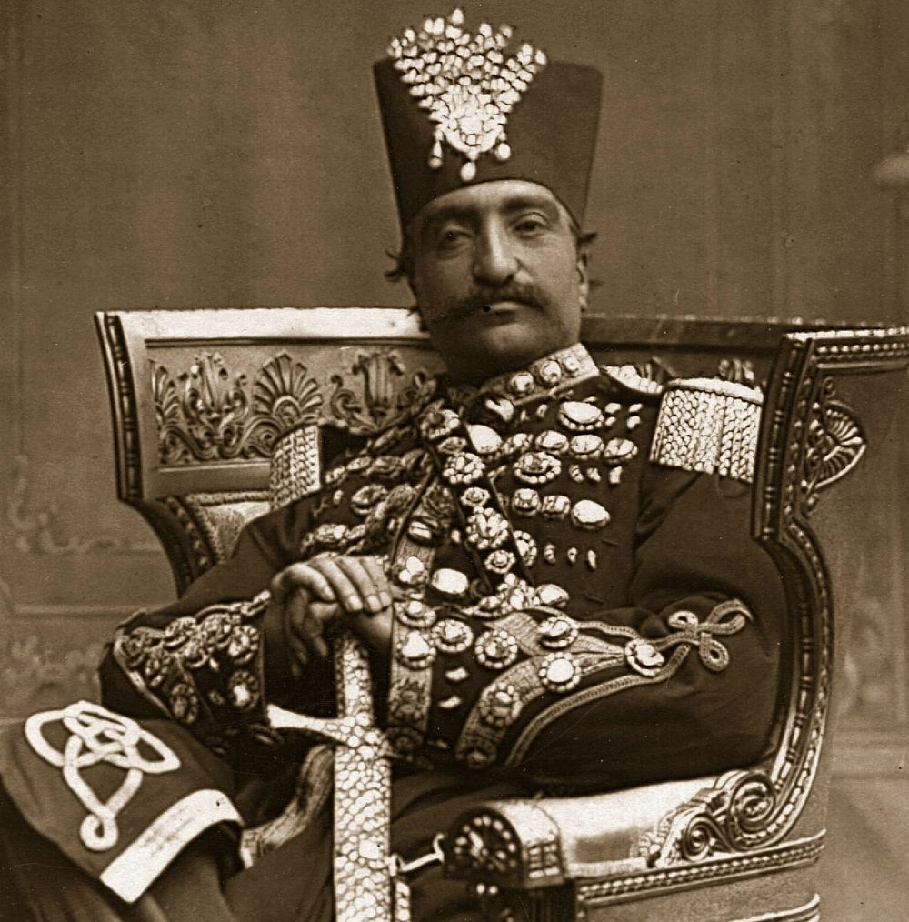 قبر ناصرالدین شاه کجاست | داستان پر حاشیه مقبره شاه شهید