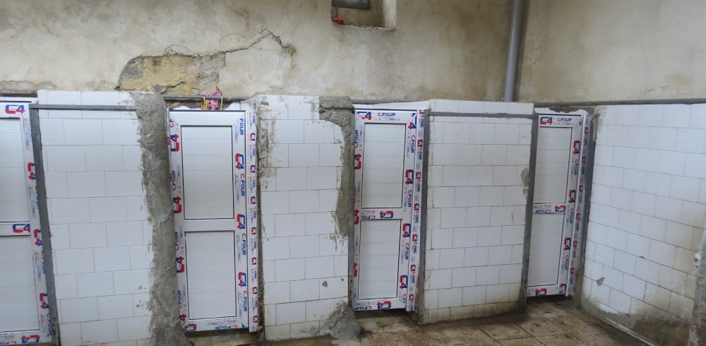 ضرغامی: سرویس بهداشتی اولویت اول مردم است!