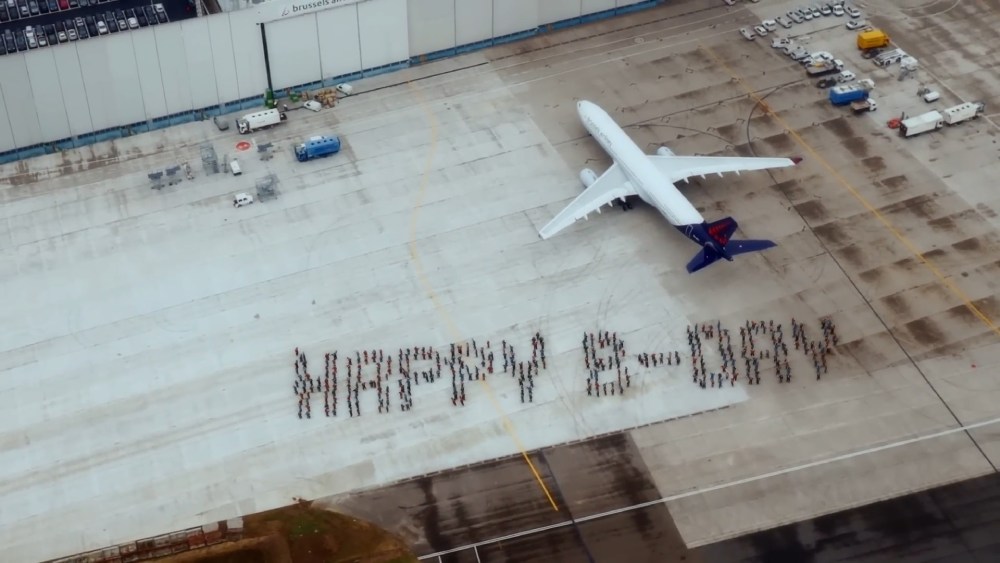 باحال‌ترین تبریک تولد ۱۵ سالگی + ویدیو