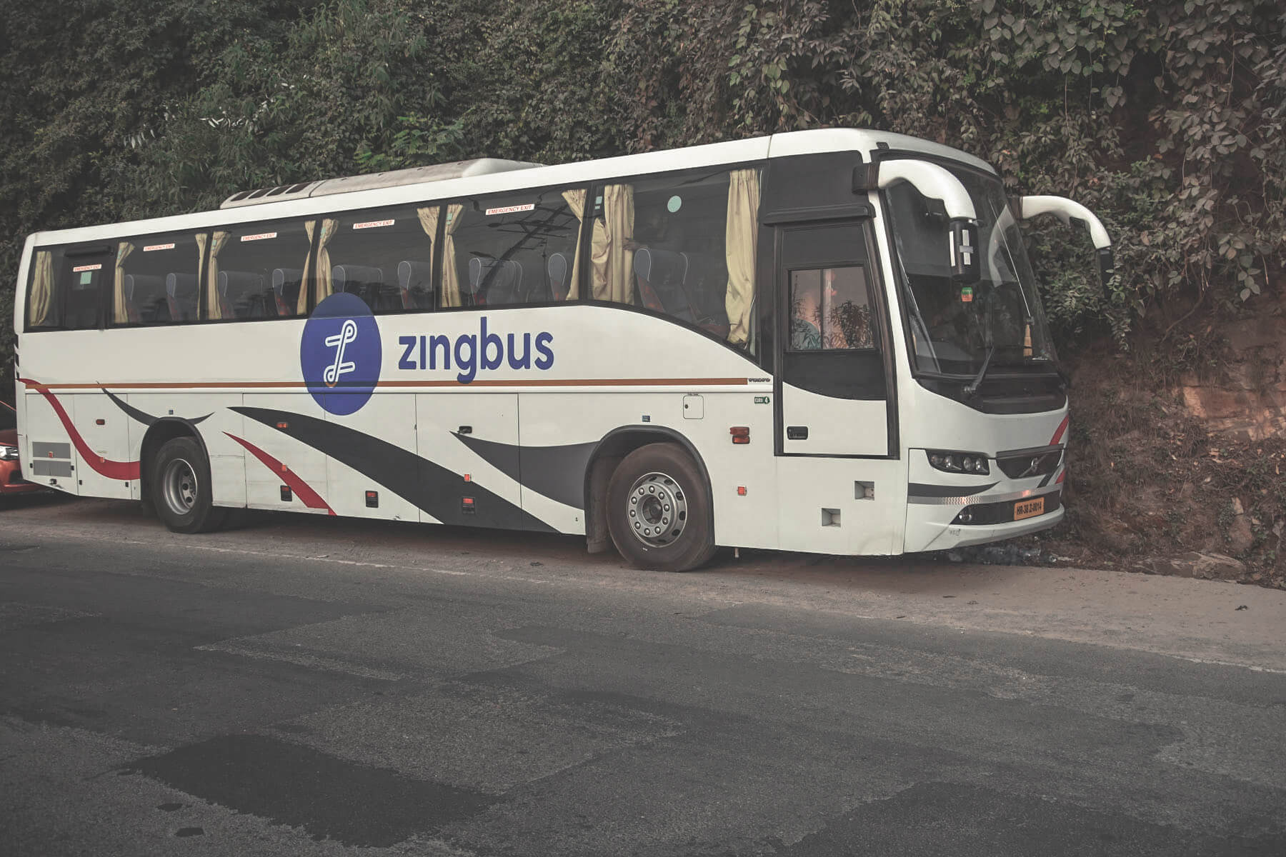 استارتاپ گردشگری زینگ باس