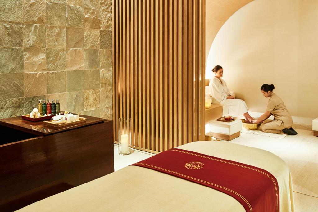 اسپای هتل رفلز د پالم