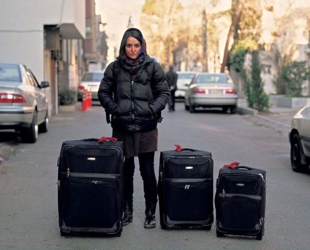 ۵ عامل اصلی میل به مهاجرت ایرانی‌ها در سال ۱۴۰۱