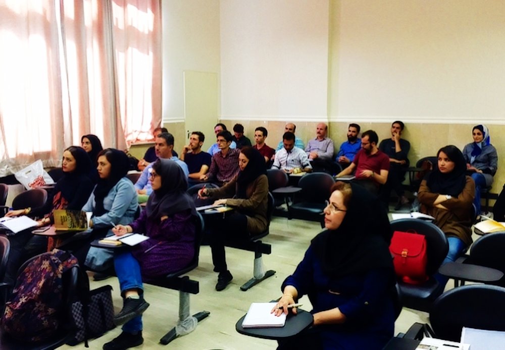 نقش آموزش در کارآفرینی زنان در گردشگری