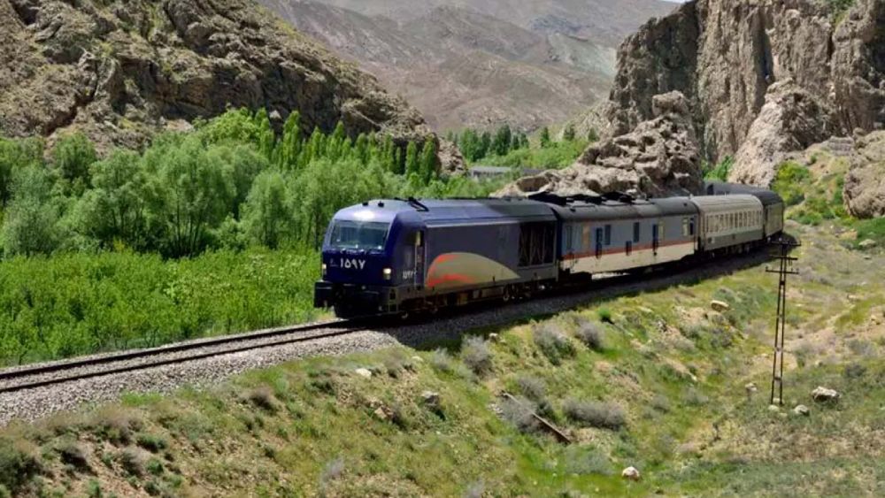 سفر با قطار به شمال بدون ماشین شخصی