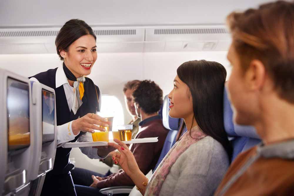 وظایف مهماندار هواپیما